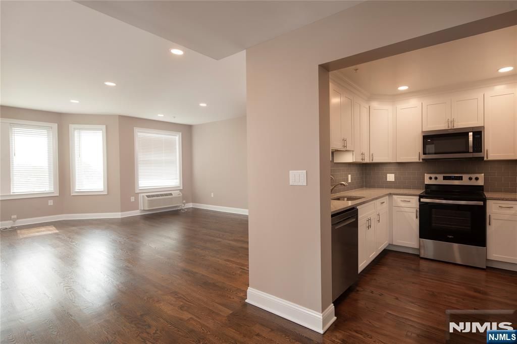 29 Linden Street 501, Hackensack, NJ 07601