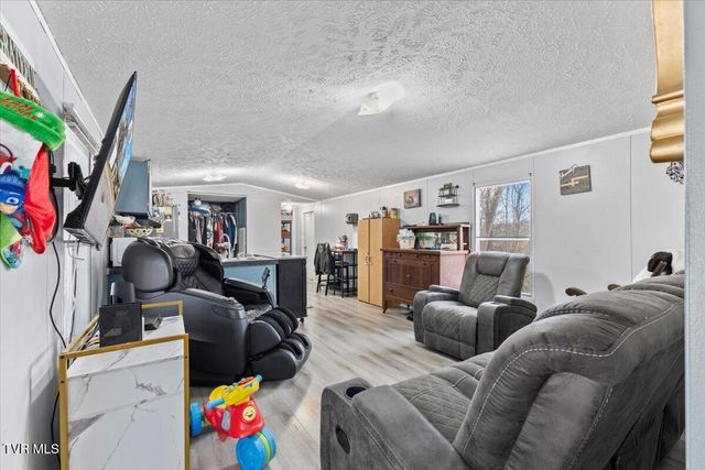 228 Ernie Drive, Kingsport, TN 37660