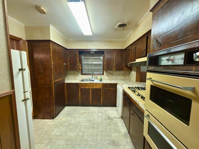 306 Richard Dr, Houma, LA 70364