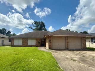 306 Richard Dr, Houma, LA 70364