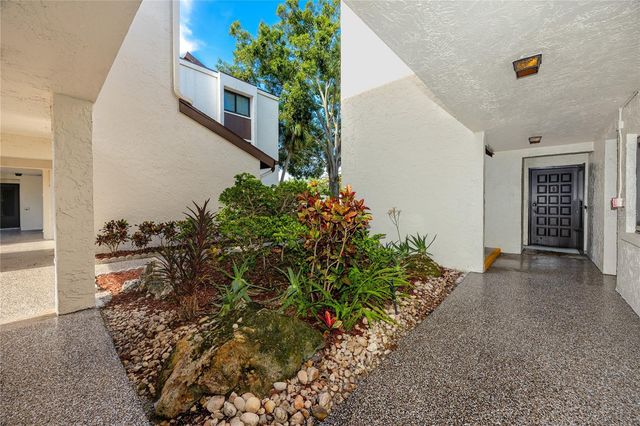 2207 BELLEAIR ROAD B4, Clearwater, FL 33764