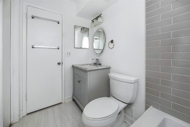 2207 BELLEAIR ROAD B4, Clearwater, FL 33764