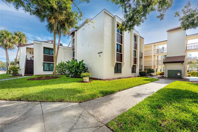 2207 BELLEAIR ROAD B4, Clearwater, FL 33764