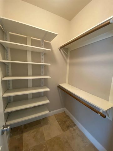 307 Covecrest Drive B, Houston, TX 77336