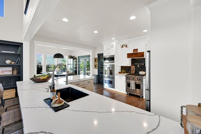 4312 W SOUTH JORDAN PKWY, South Jordan, UT 84009