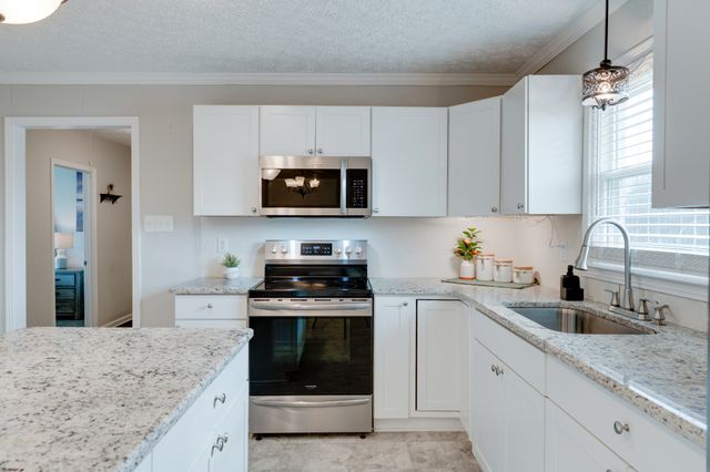 5107 Austin Peay Hwy, Westmoreland, TN 37186