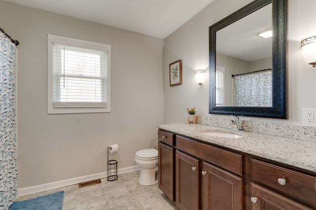 5107 Austin Peay Hwy, Westmoreland, TN 37186