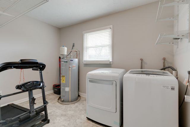 5107 Austin Peay Hwy, Westmoreland, TN 37186