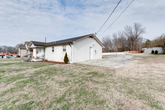 5107 Austin Peay Hwy, Westmoreland, TN 37186