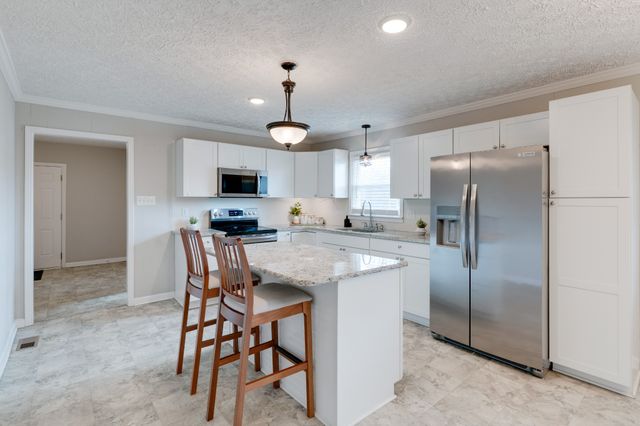 5107 Austin Peay Hwy, Westmoreland, TN 37186