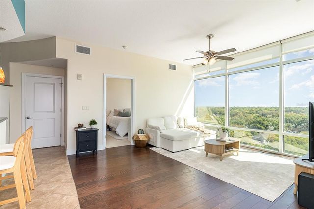 101 S EOLA DR 910, Orlando, FL 32801