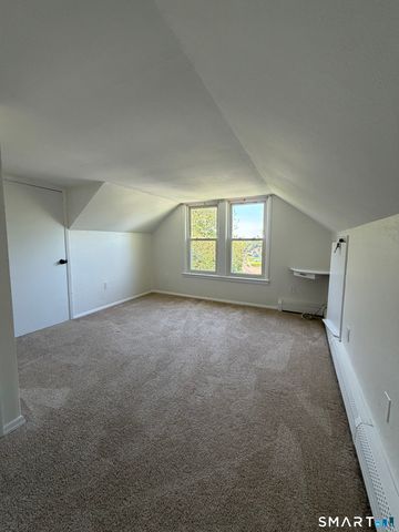 33 Macintosh Road, Norwalk, CT 06851