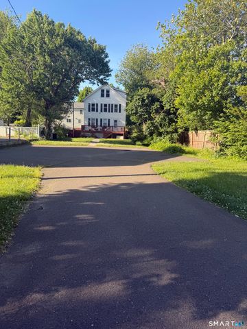 33 Macintosh Road, Norwalk, CT 06851