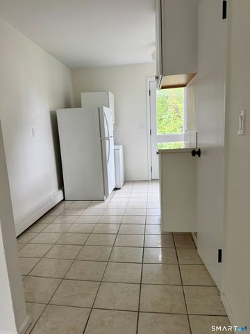 33 Macintosh Road, Norwalk, CT 06851