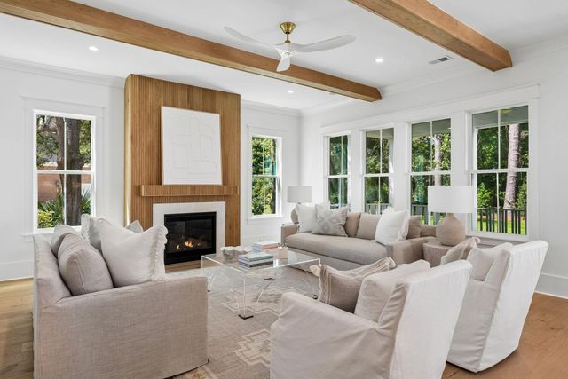 914 Lakeview Drive, Mount Pleasant, SC 29464