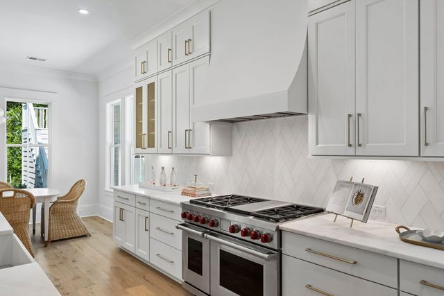 914 Lakeview Drive, Mount Pleasant, SC 29464
