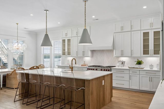 914 Lakeview Drive, Mount Pleasant, SC 29464