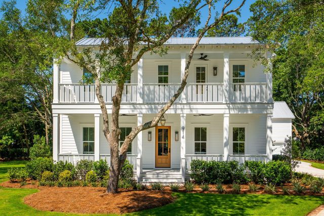 914 Lakeview Drive, Mount Pleasant, SC 29464