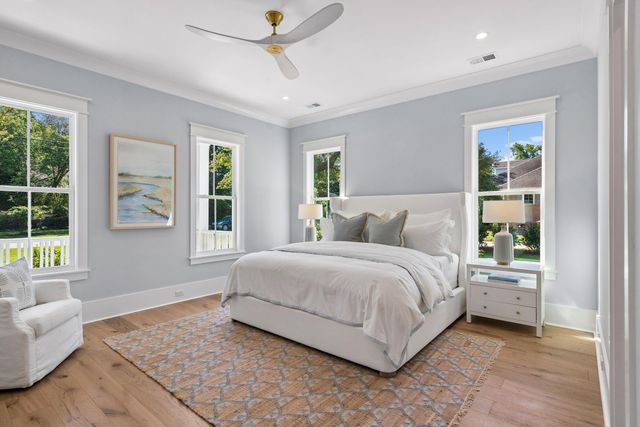 914 Lakeview Drive, Mount Pleasant, SC 29464