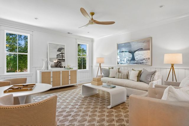 914 Lakeview Drive, Mount Pleasant, SC 29464