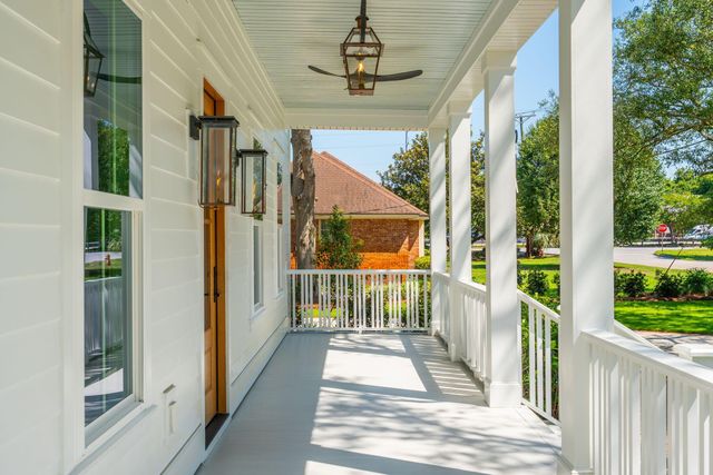 914 Lakeview Drive, Mount Pleasant, SC 29464