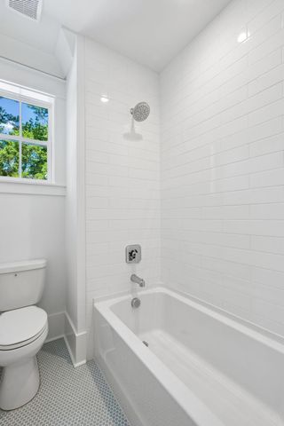 914 Lakeview Drive, Mount Pleasant, SC 29464