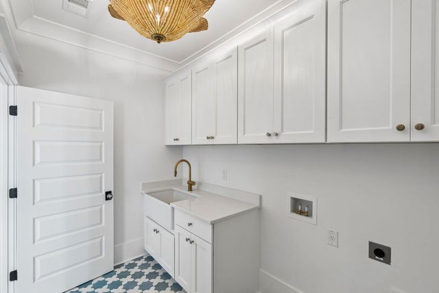914 Lakeview Drive, Mount Pleasant, SC 29464