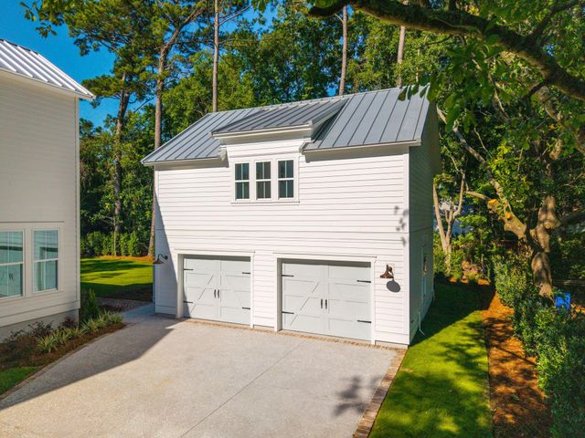 914 Lakeview Drive, Mount Pleasant, SC 29464