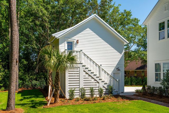 914 Lakeview Drive, Mount Pleasant, SC 29464