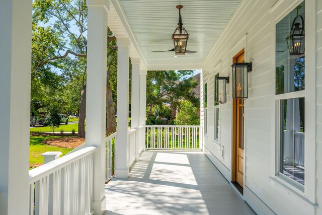 914 Lakeview Drive, Mount Pleasant, SC 29464