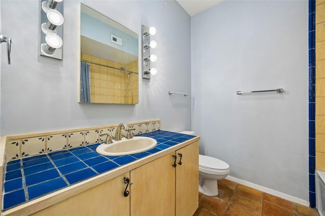 409 E 38th ST 302, Austin, TX 78705