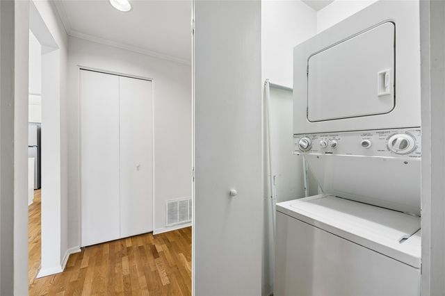 409 E 38th ST 302, Austin, TX 78705
