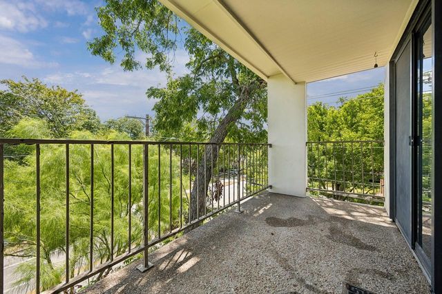 409 E 38th ST 302, Austin, TX 78705