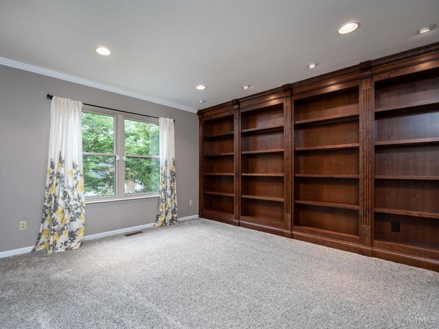 219 W Stoneridge Drive, Milford, OH 45150