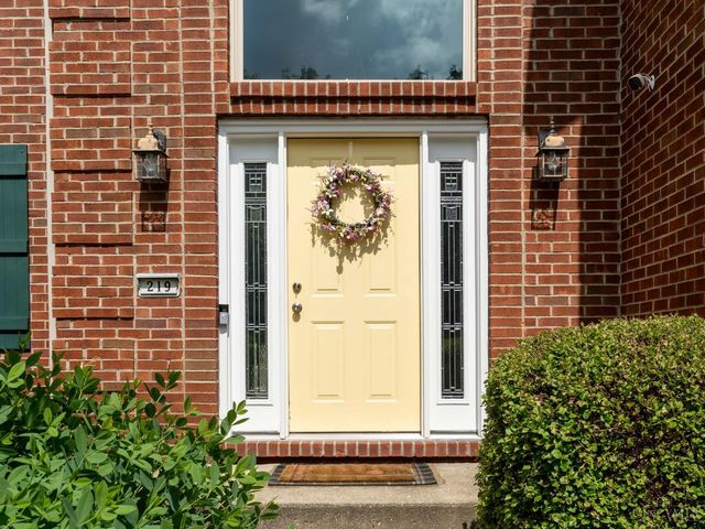 219 W Stoneridge Drive, Milford, OH 45150