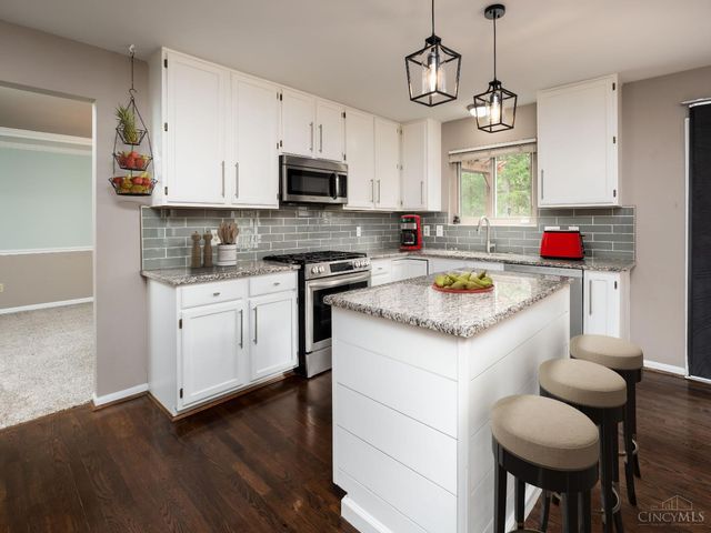 219 W Stoneridge Drive, Milford, OH 45150