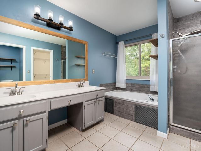 219 W Stoneridge Drive, Milford, OH 45150