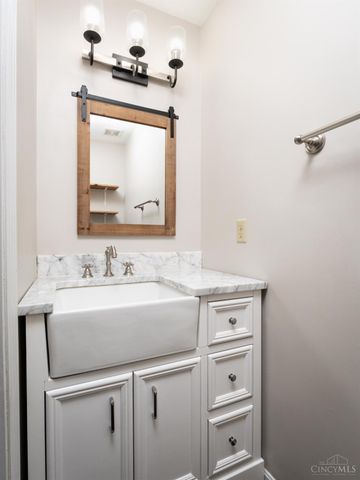 219 W Stoneridge Drive, Milford, OH 45150