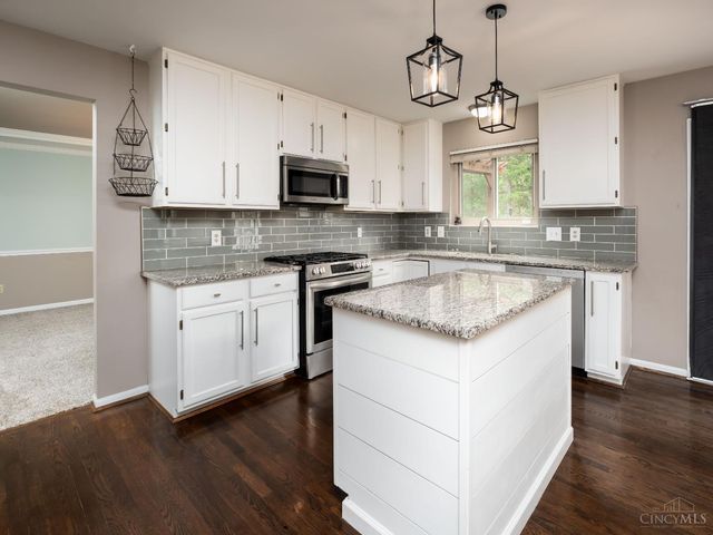 219 W Stoneridge Drive, Milford, OH 45150