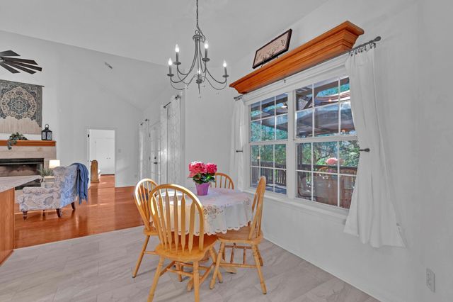 206 S Cowal DR, Spicewood, TX 78669