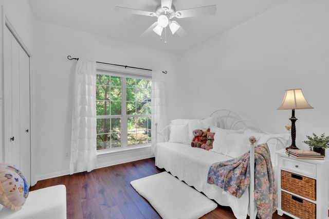 206 S Cowal DR, Spicewood, TX 78669