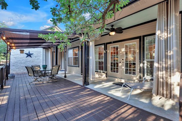 206 S Cowal DR, Spicewood, TX 78669