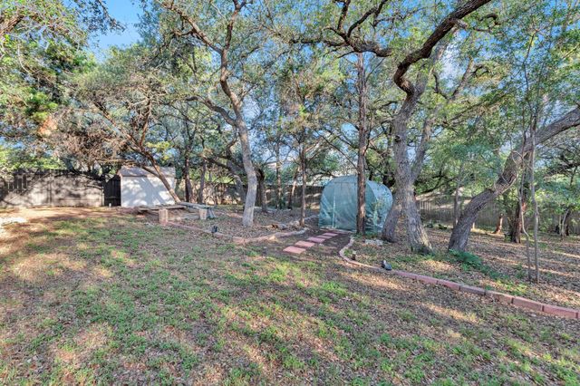 206 S Cowal DR, Spicewood, TX 78669