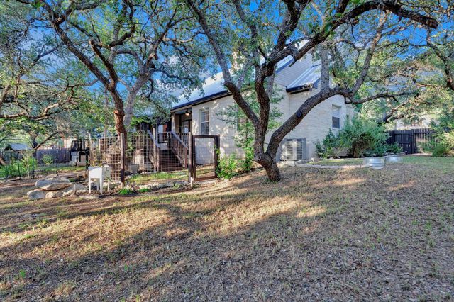 206 S Cowal DR, Spicewood, TX 78669