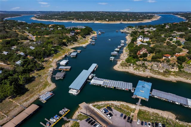 206 S Cowal DR, Spicewood, TX 78669