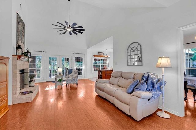 206 S Cowal DR, Spicewood, TX 78669