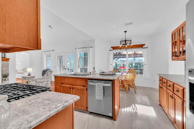 206 S Cowal DR, Spicewood, TX 78669