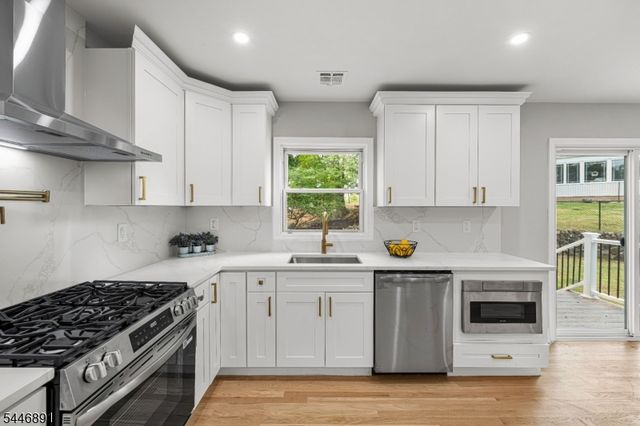 76 Dawn Ave, North Haledon Boro, NJ 07508