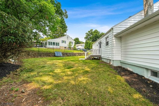 76 Dawn Ave, North Haledon Boro, NJ 07508