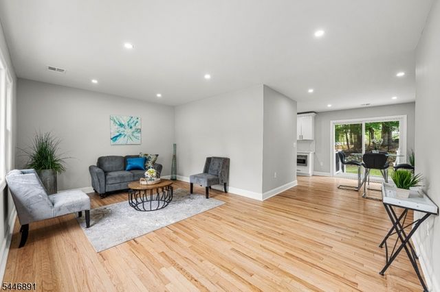 76 Dawn Ave, North Haledon Boro, NJ 07508
